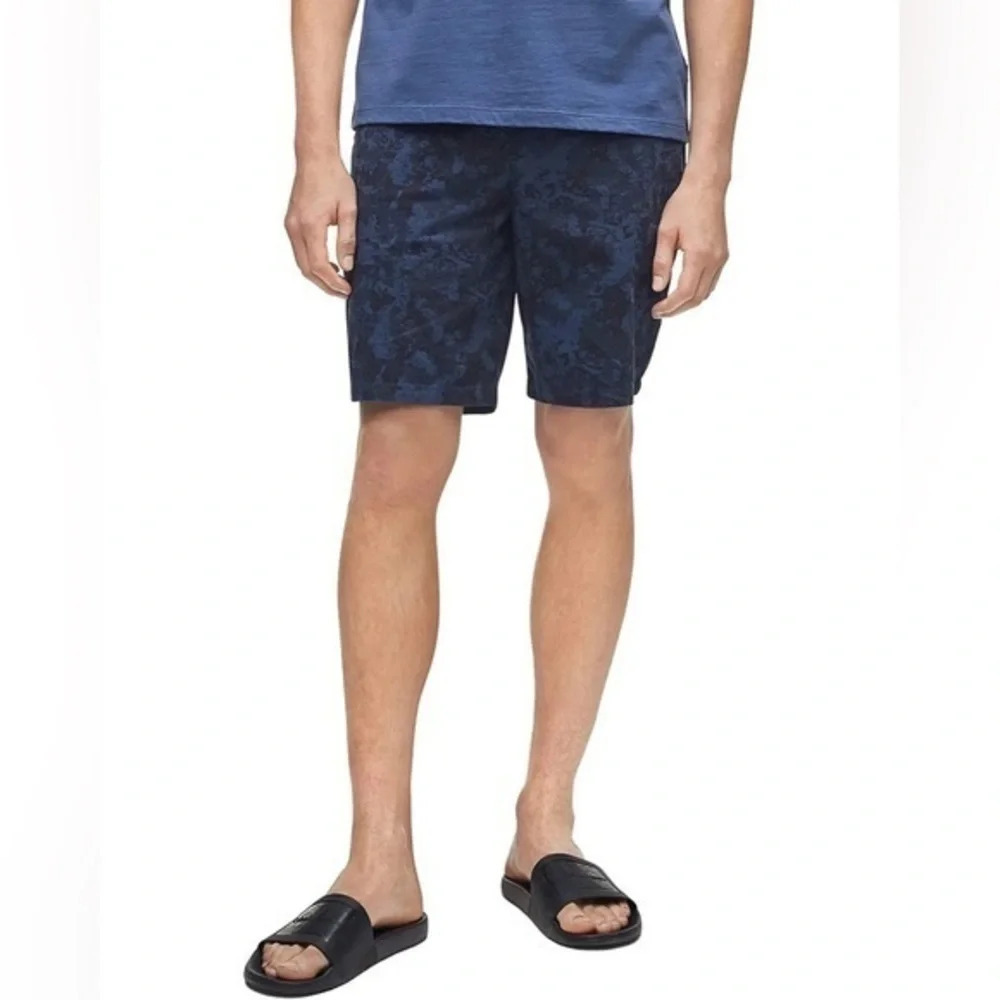 Calvin Klein Men's size 38W Casual Twill Print Shorts sky captain blue